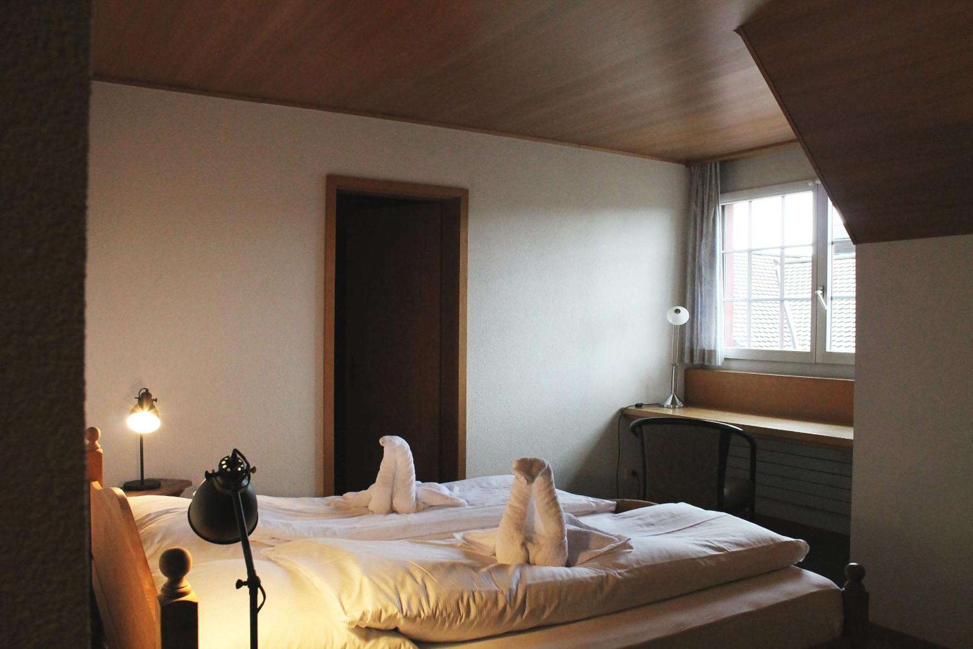 Hotel Restaurant Krone Aarberg Zewnętrze zdjęcie
